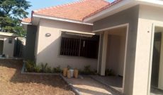 4 bedroom house for sale in Kisaasi at 550m