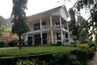 6 Bedrooms Mansion For Rent In Bwebajja Entebbe Road At 2,500 US Dollar