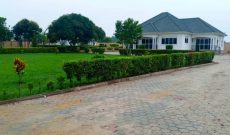 5 Bedrooms Country Home In Nakasajja On 7 Acres At 900m Shillings