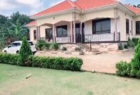 4 Bedrooms Country Home For Sale In Gayaza Dundu 50 Decimals At 650m