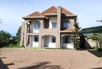 6 Bedrooms Mansion For Sale In Munyonyo On Half Acre With Pool 4.8Bn Shillings