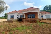 4 Bedrooms House For Sale In Wakiso Town 50 Decimals At 250m