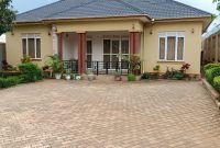 4 Bedrooms House For Sale In Kitende Entebbe Road 17 Decimals 480m