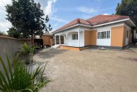 4 Bedrooms House For Sale In Namulanda Janyi 14 Decimals At 300m