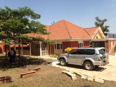 4 Bedrooms Bungalow For Sale In Muyenga 23 Decimals At $250,000