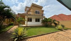 Spacious 3 Bedrooms House For Sale On 25 Decimals Entebbe Road At 470m