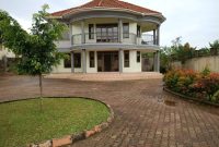 5 Bedrooms House For Sale In Seguku Entebbe Road 25 Decimals At 750m