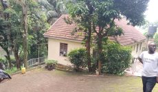 3 Bedrooms House For Sale In Makindye Kizungu On 30 Decimals At 650m