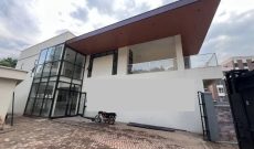 4 Bedrooms Townhouse For Sale In Kololo 550 Sqm At $800,000