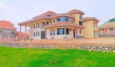 9 Bedrooms Mansion For Sale In Najjera On 70 Decimals At $550,000