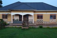 3 Bedrooms House For Sale In Gayaza Busukuma Sitting On 100x100ft At 190m