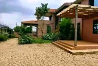 6 Bedrooms Family House For Rent In Mutungo Hill At 3,000 USD