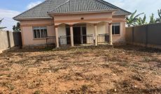 4 Bedrooms House For Sale In Wakiso Namusera At 175m Shillings