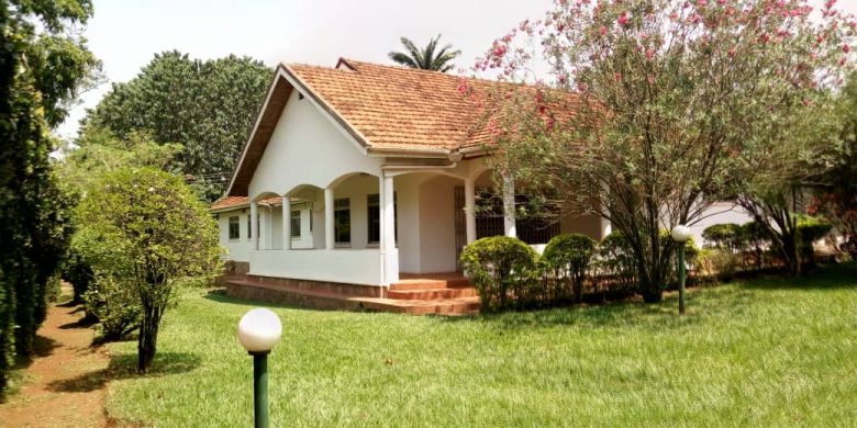 5 bedroom house for rent in Kololo at 4,000 USD