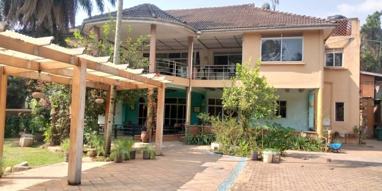 6 bedroom house for sale in Kololo at $1.5m