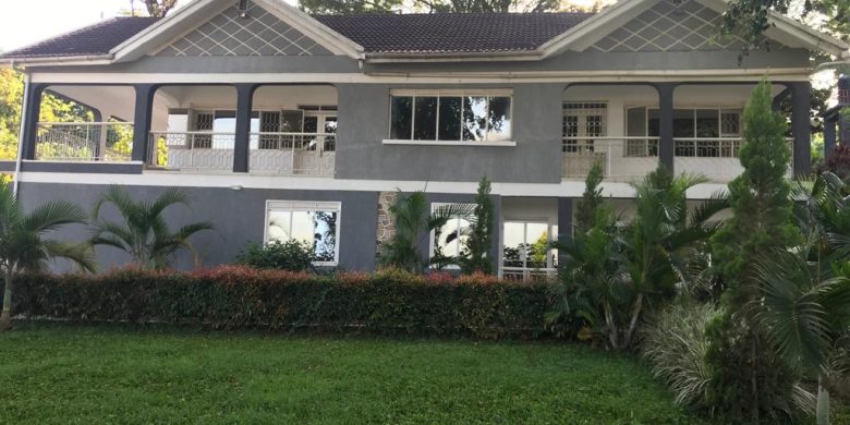 4 bedrooms mansion for sale in Muyenga 1 acre at 1m USD