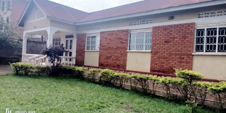 4 bedrooms house for sale in Nsambya 25 decimals at 400m