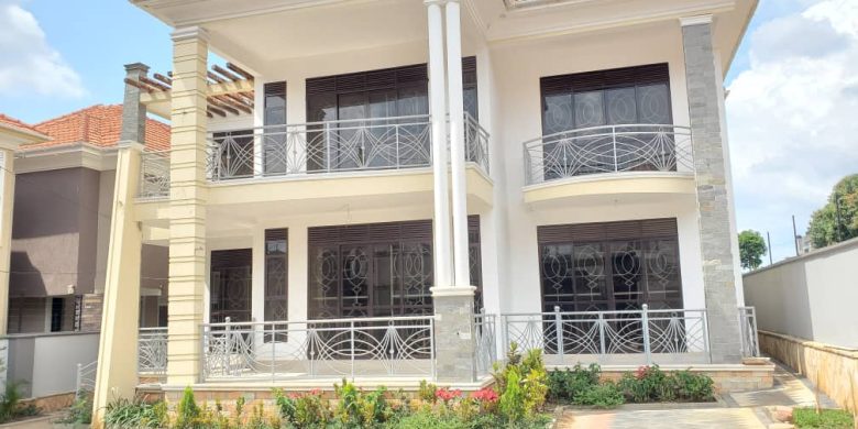 6 bedrooms house for sale in Kyanja at 1.2 billion shillings