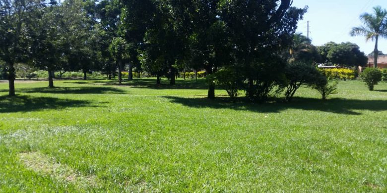 2.35 acres of land for sale in Garuga Entebbe road at 1.2 billion shillings