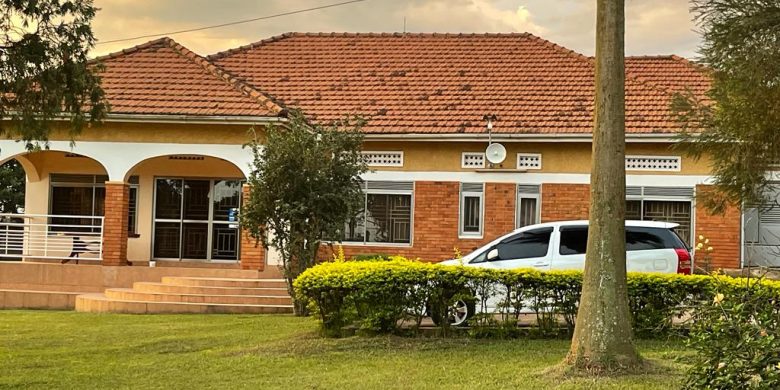 6 bedrooms house for sale in Bweyogerere, Kampala