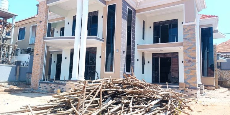 5 bedrooms house for sale in Kira 20 decimals at 1.2 billion shillings