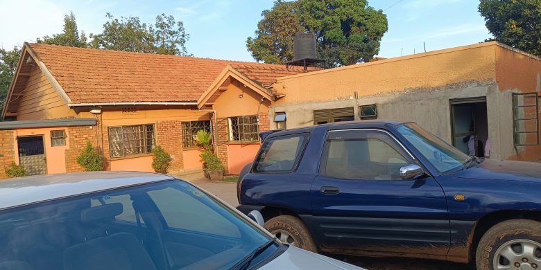 4 bedrooms house for sale in Ntinda Ministers Village 670m