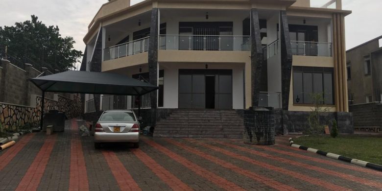 a houses for sale in Munyonyo of 5 bedrooms $550,000