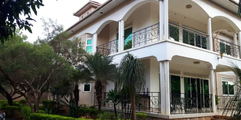 a house on sale in Ntinda having 5 bedrooms