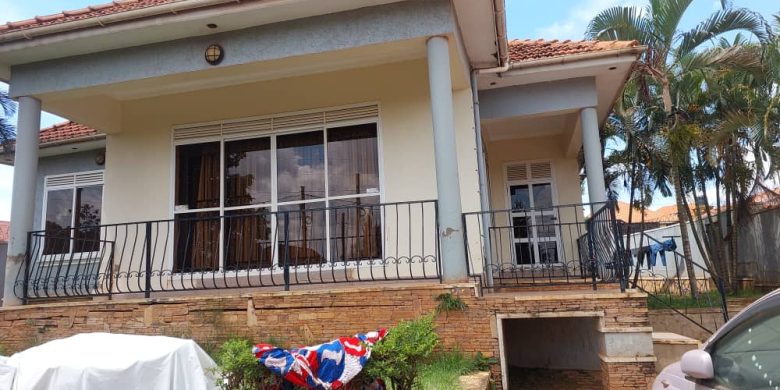 a bungalow house on sale in Najjera having 3 bedrooms