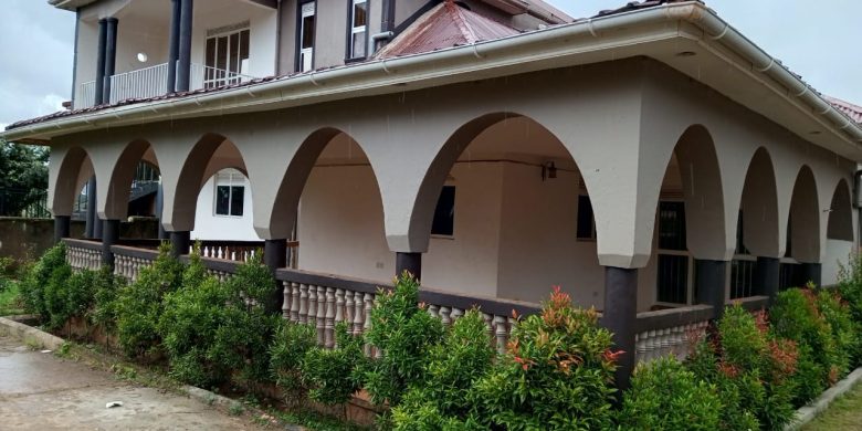 8 Bedrooms House For Sale In Kasangati Nangabo 35 Decimals At 400m