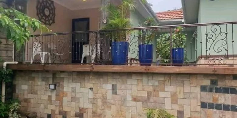 5 Bedrooms House For Sale In Kololo 40 Decimals At 1.6m US Dollars