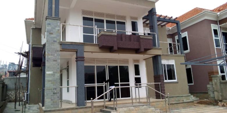 5 Bedrooms House For Sale In Kyanja 14 Decimals At 550m