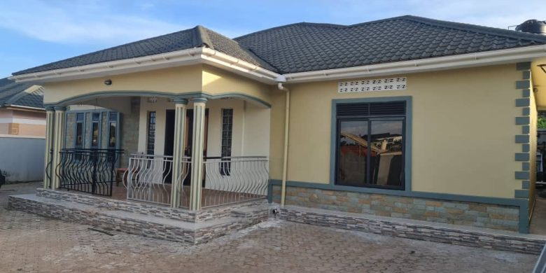 3 Bedrooms House For Sale In Kulambiro 14 Decimals At 420m