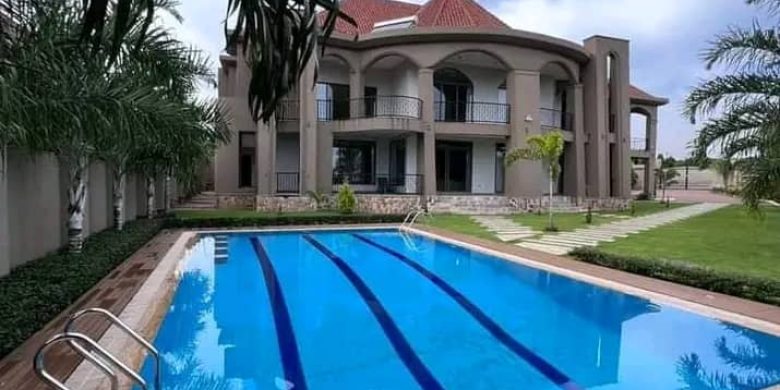 8 Bedrooms Lakeview Mansion For Sale In Busabala With Pool 0.5 Acres At $1.5m