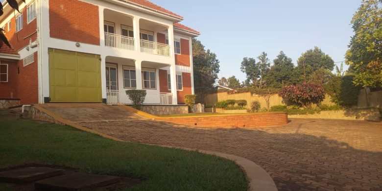 5 Bedrooms Lake View House For Rent In Mutungo Hill At 1,500 USD Per Month