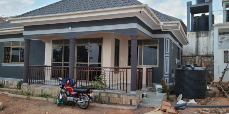 3 Bedrooms House For Sale In Nalumunye Estate 12 Decimals At 350m