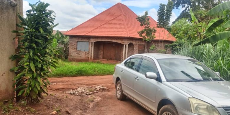 4 Bedrooms Shell House For Sale In Gayaza Town 100x100ft At 90m