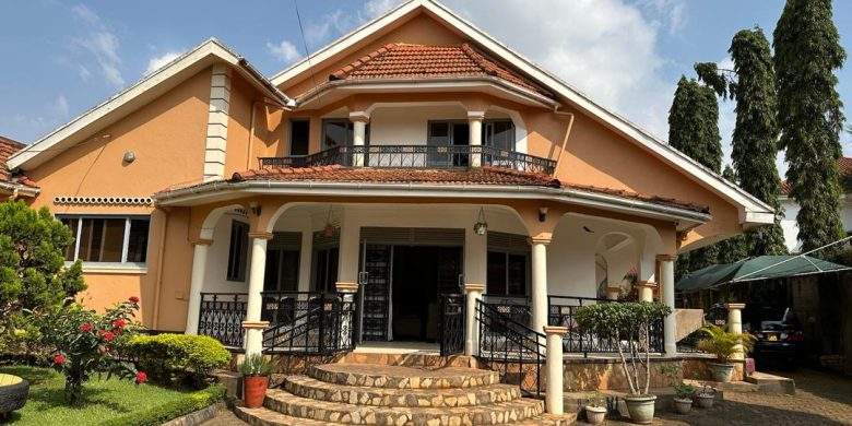 8 Bedrooms Furnished House For Rent In Munyonyo At $3,000 Per Month