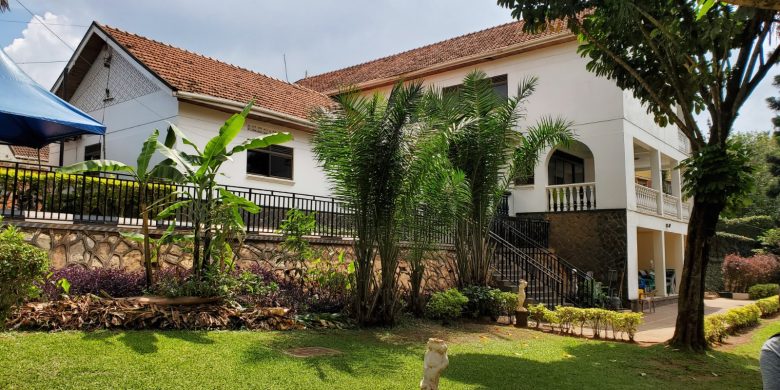 6 Bedrooms House For Sale In Ntinda Ministers Village 40 Decimals At $495,000