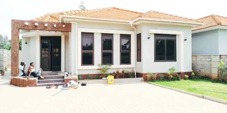 3 Bedrooms House For Sale In Kira Mamerito Road 50x100ft At 350m