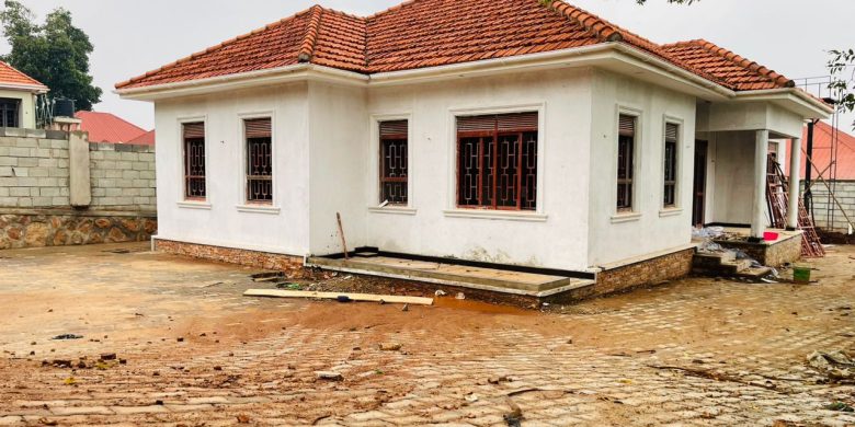 4 Bedrooms Shell House For Sale In Bwebajja Entebbe Road 15 Decimals At 450m