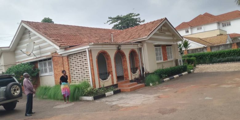 3 Bedrooms House For Rent In Kololo At 3,000 USD Per Month