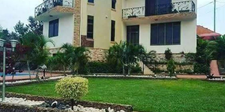 6 Bedrooms House For Sale In Naalya With Swimming Pool 30 Decimals 1.2Bn Shillings