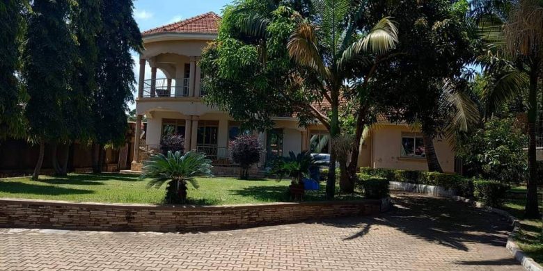 6 Bedrooms Lake View House For Sale In Entebbe 30 Decimals At 600m