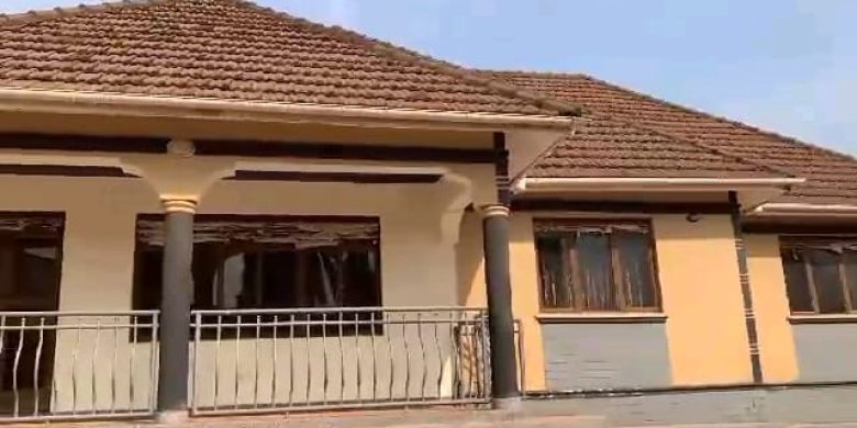 5 bedrooms house for rent in Namasuba at 3m per month