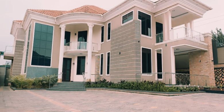 7 Bedrooms House For Sale In Kira 100x100ft At 1.3 Billion Shillings