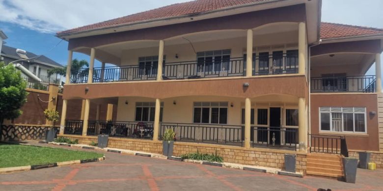 6 Bedrooms House For Sale In Bwebajja Entebbe Road 25 Decimals At 1.1Bn Shillings