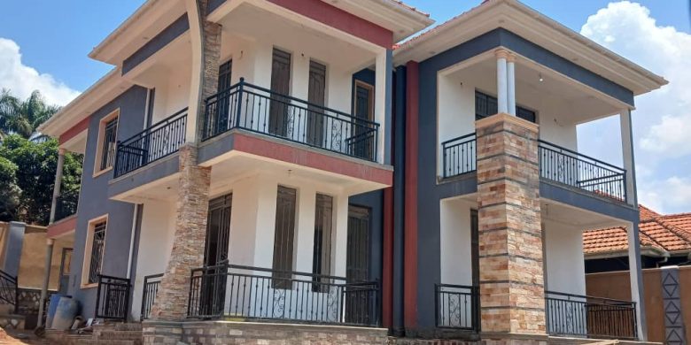 4 Bedrooms House For Sale In Munyonyo 15 Decimals At $450,000