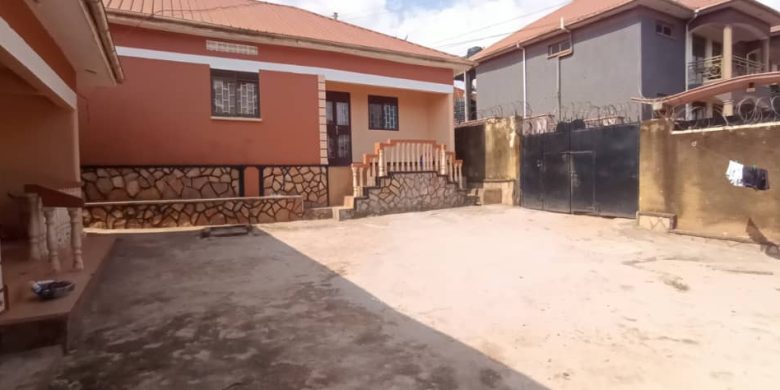 3 Rental Houses In Kyanja For Sale Of 2 Bedrooms Making 2.4m Monthly At 290m