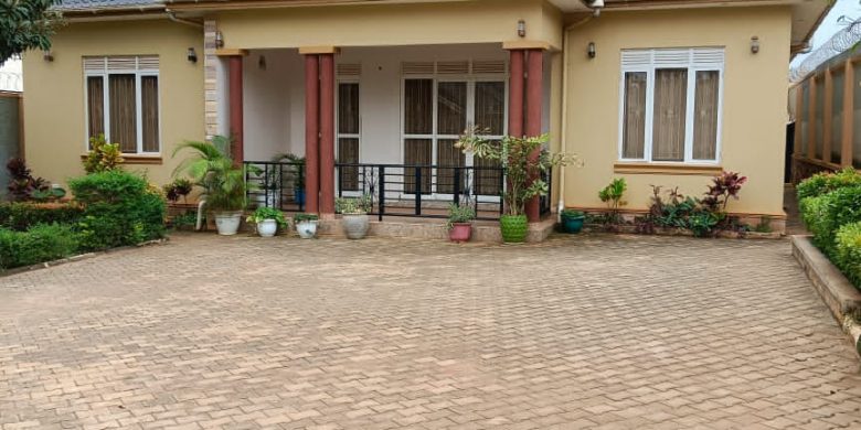 4 Bedrooms House For Sale In Kitende Entebbe Road 17 Decimals 480m